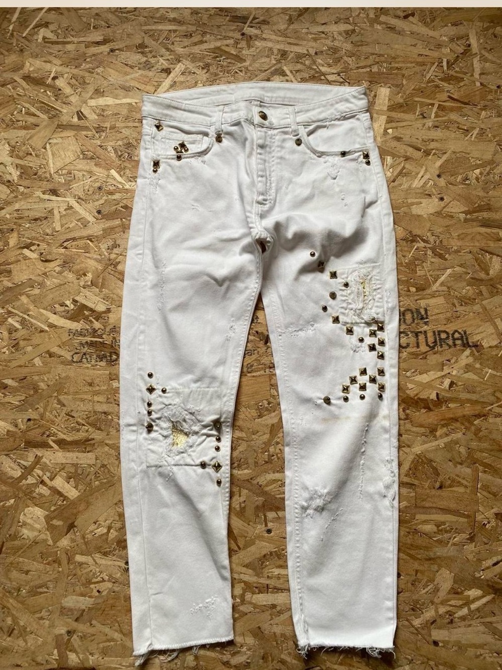 Men’s Custom (1/1) White Stud & Distressed Slim/Skinny Leg Jeans